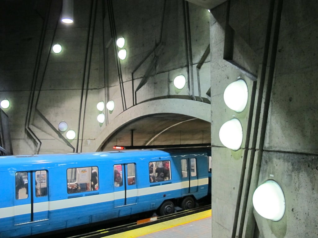 Les nouvelles rames du métro de Montréal trop hautes pour les tunnels