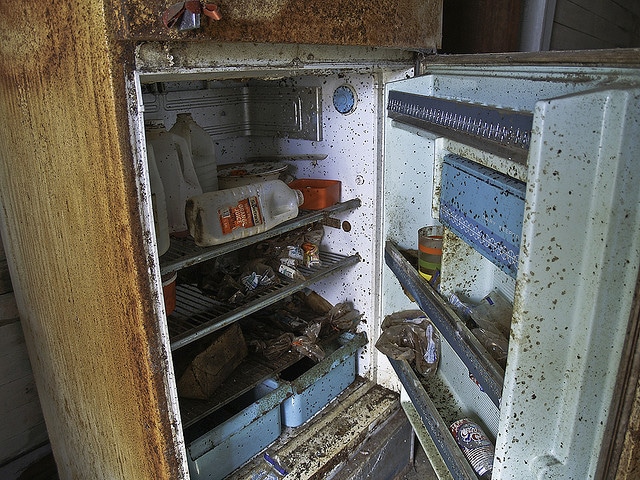 Un immeuble évacué à cause de nourriture en décomposition dans un frigo
