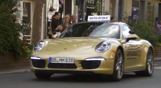 Ils passent leur permis au volant d’une Porsche, enfin presque