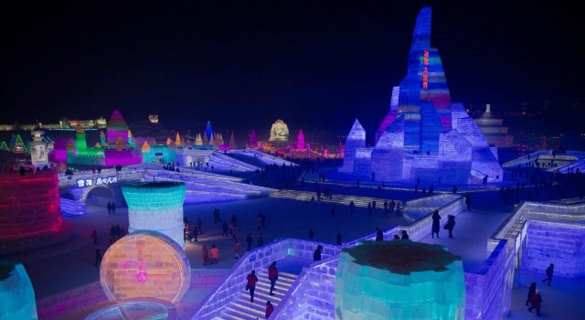 Le festival annuel de sculptures sur glace et de neige à Harbin en Chine