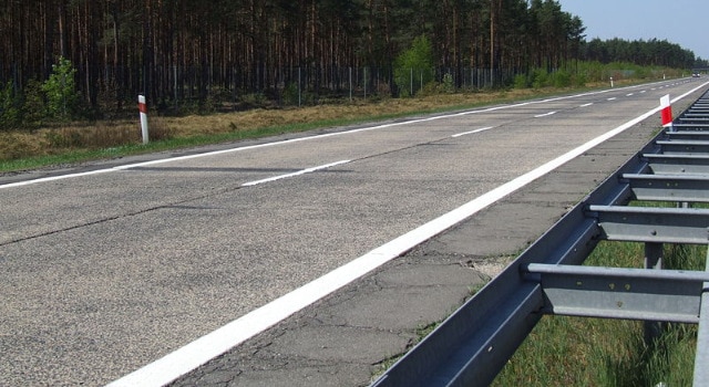 Un fonctionnaire arrêté pour avoir fait démonter et vendu 50 km de béton en un an