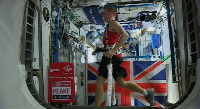 Il court un marathon depuis la Station spatiale internationale
