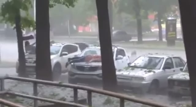 Comment protéger (vainement) sa voiture lors d’une averse de grêle